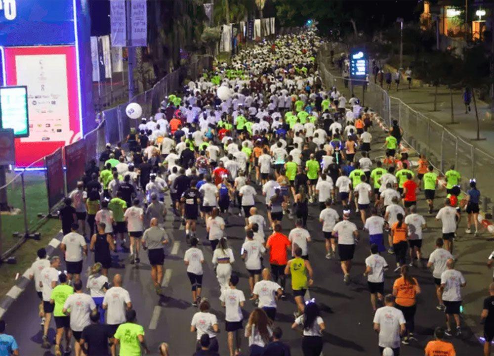 The PAPAYA TLV night run in on.